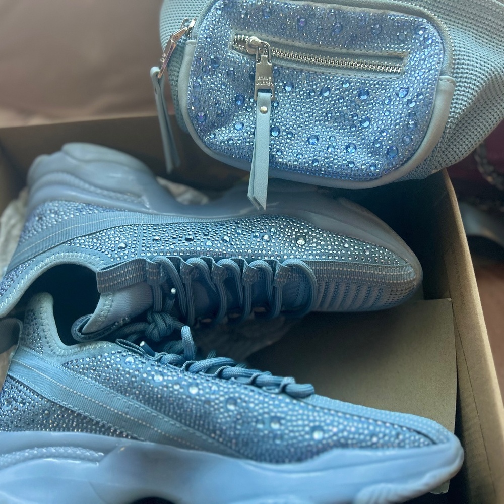 Steve Madden shoe/purse set